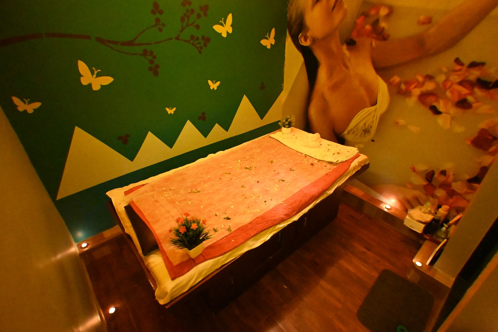 Blue Lotus Spa wellness center in Chembur